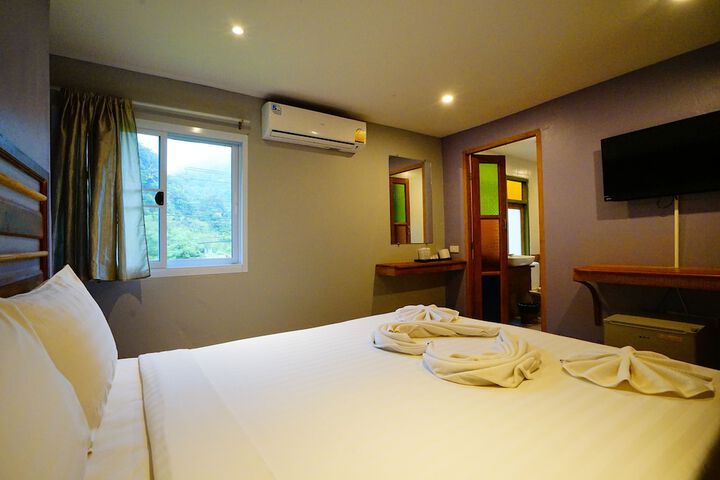 Room 21 of 93