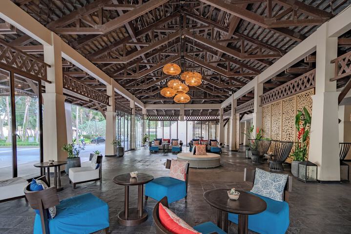 Guest Lobby