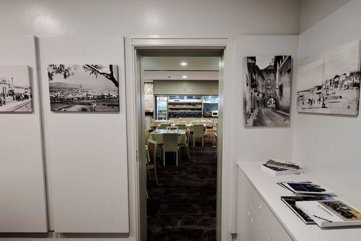 Lounge 177 of 186