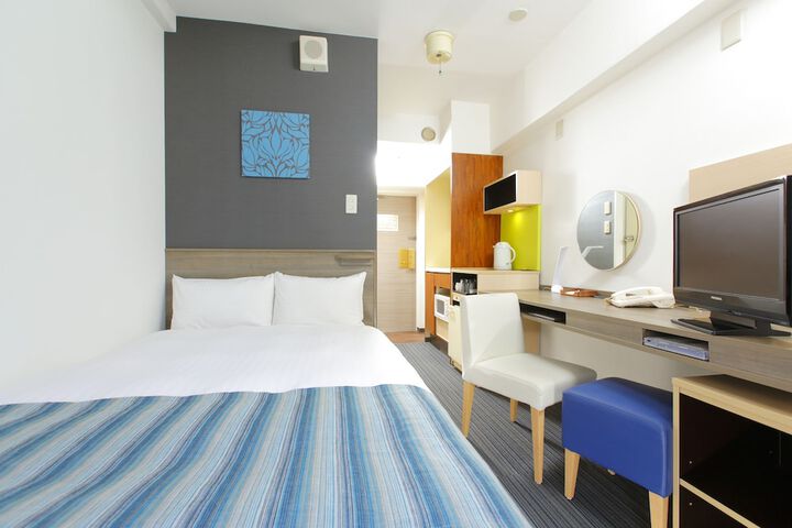 Room 8 of 43