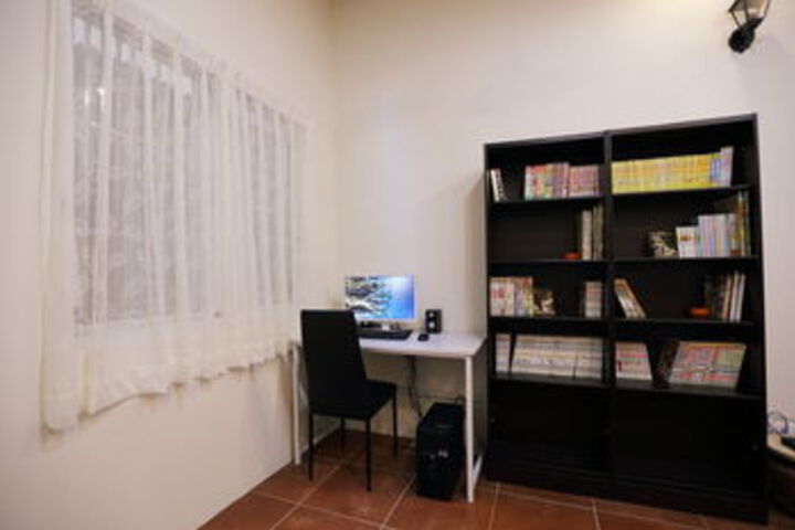 Room 42 of 48