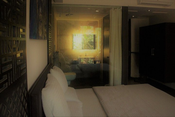 Room 16 of 75