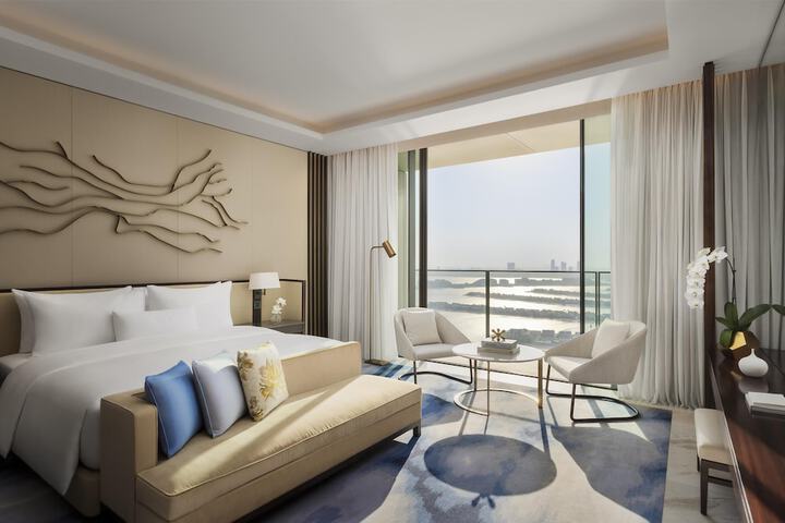 Room 27 of 212
