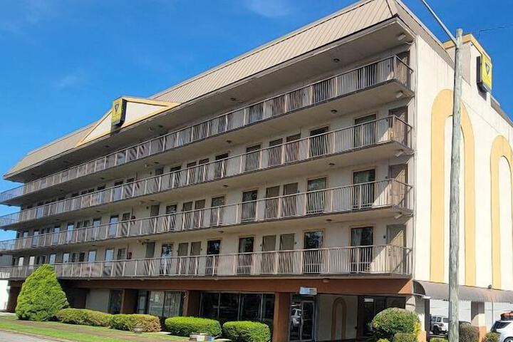 Hotel 16 of 16