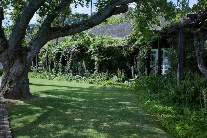 Hotel Exterior 76 of 86