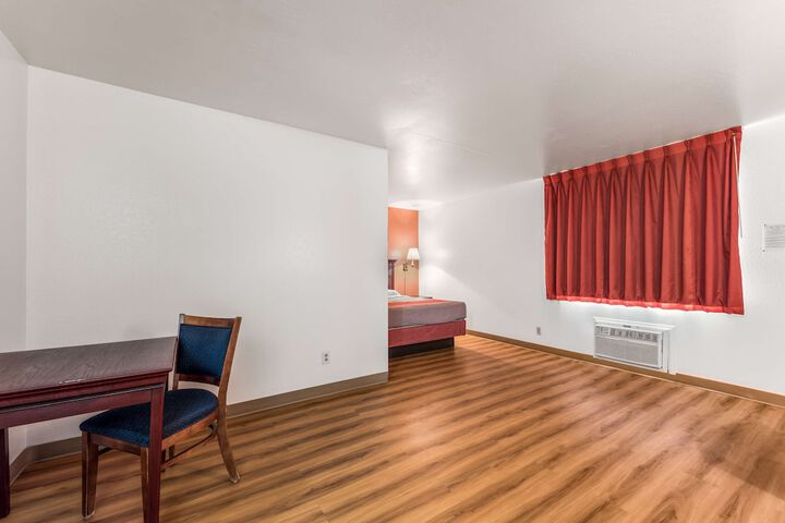 Room 22 of 32