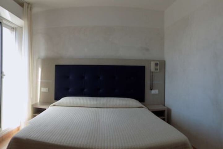 Room 6 of 40