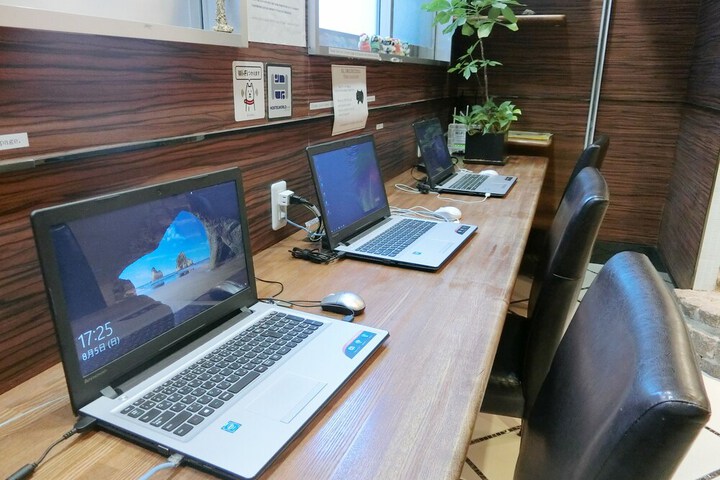 Business Center 17 of 38