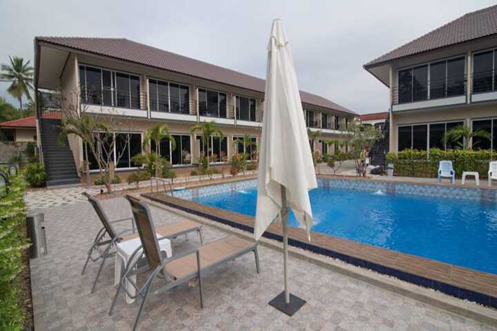 Pool Hotel