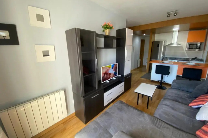 Room 4 of 15
