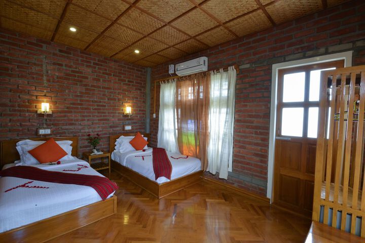 Room 10 of 46