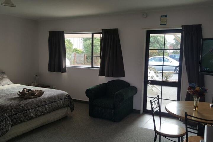 Room 10 of 42