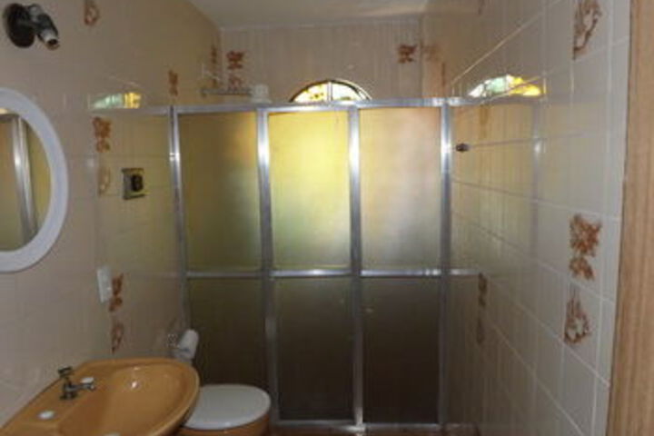 Room 4 of 30