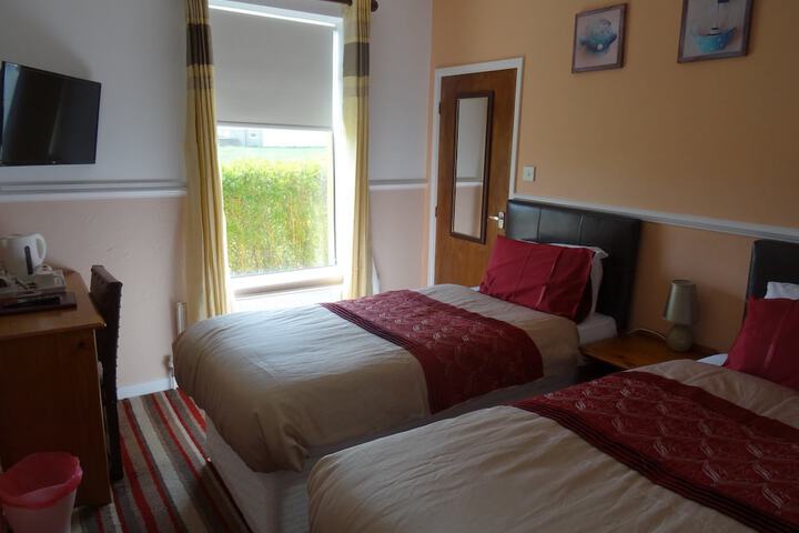 Room 5 of 31