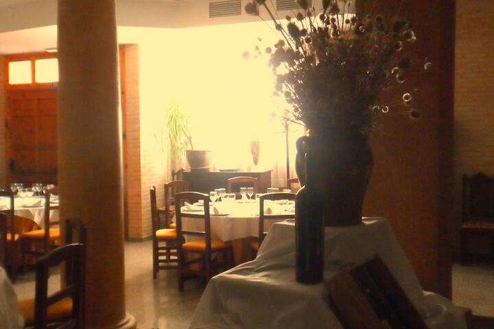 Dining 45 of 71