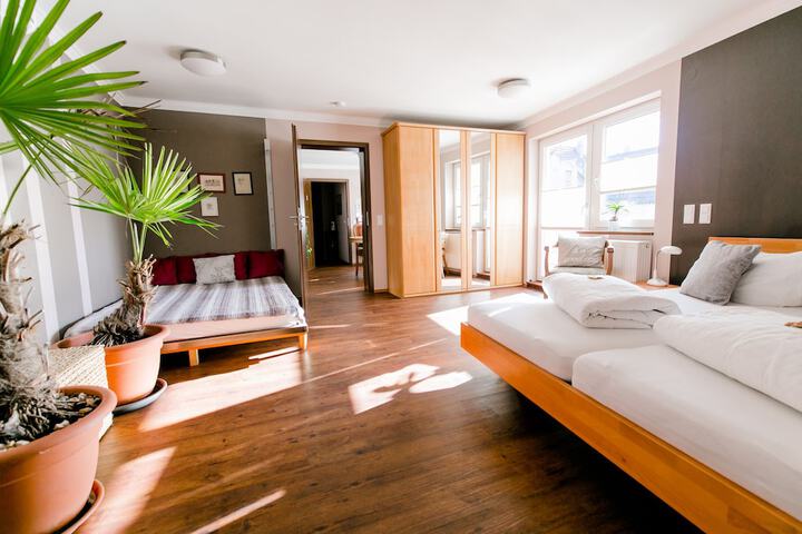 Room 16 of 48