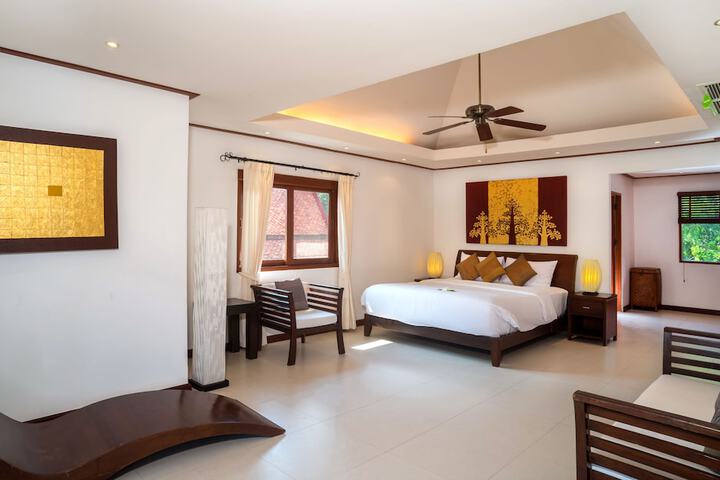 Room 12 of 50
