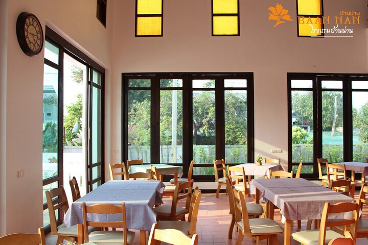 Dining Photos