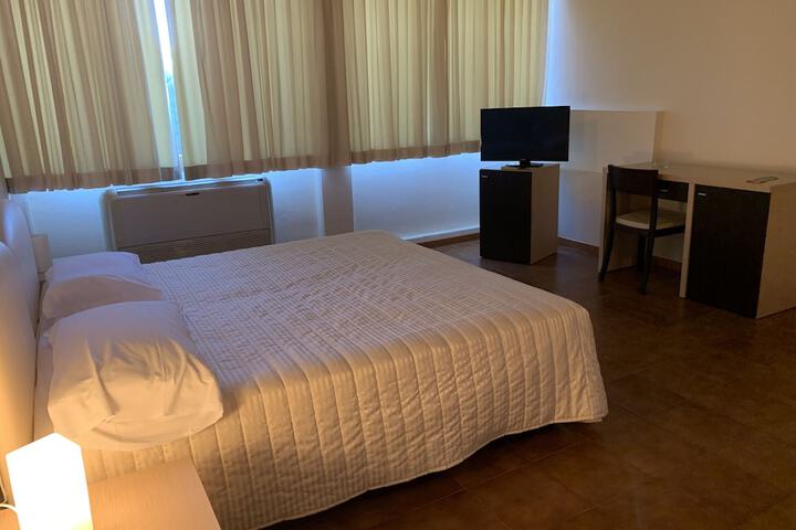 Room 15 of 154