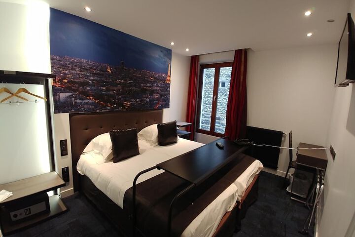 Room 65 of 173