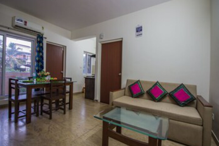 Oyo 12951 Home Pool View 1Bhk Aprora