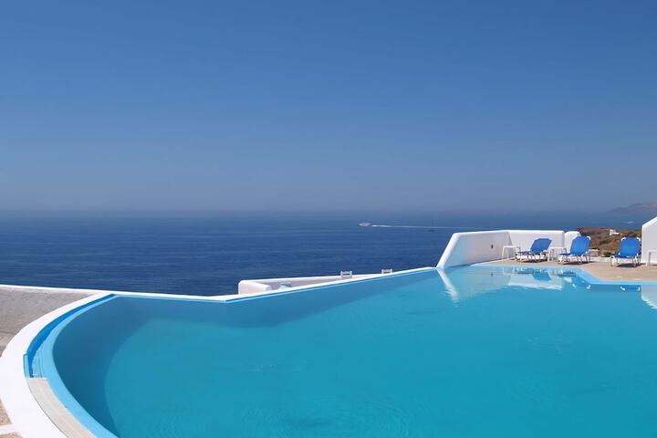 Petradi Hotel