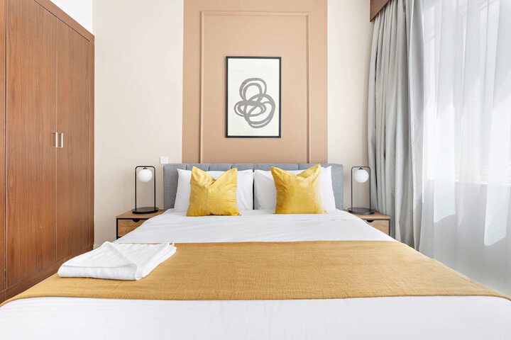 Room 2 of 75