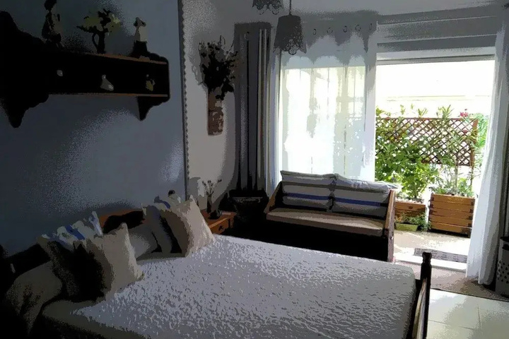 Room 6 of 9