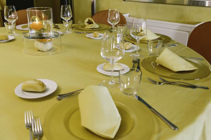 Dining 41 of 77