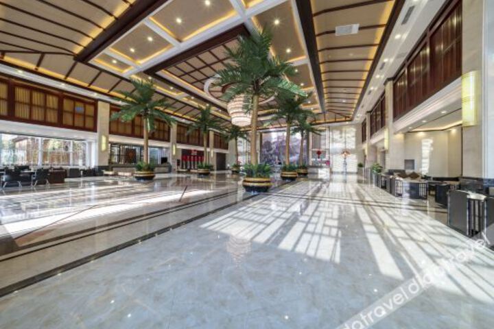 Hotel Interior 11 of 18