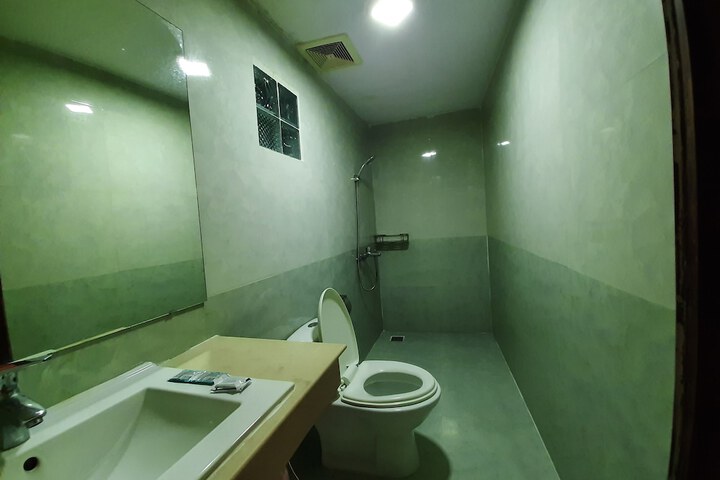 Room 97 of 155