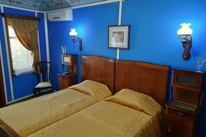 Room 17 of 47