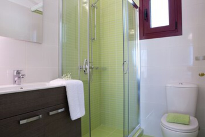 Room 4 of 22