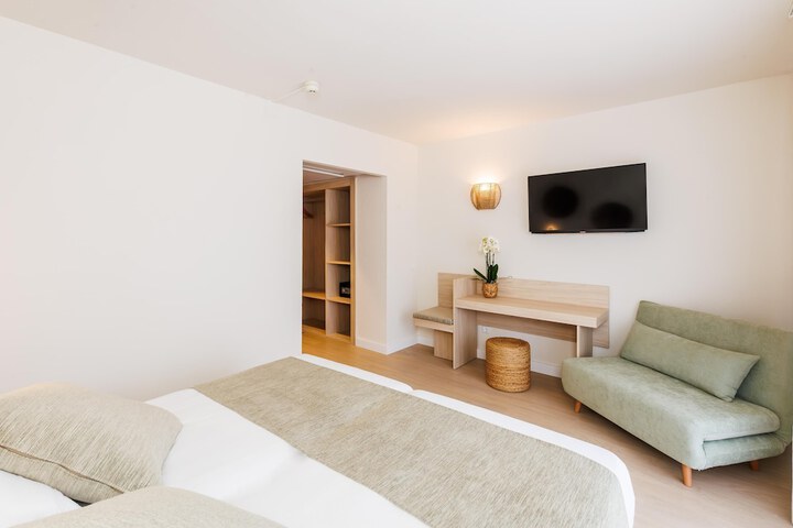 Room 45 of 149