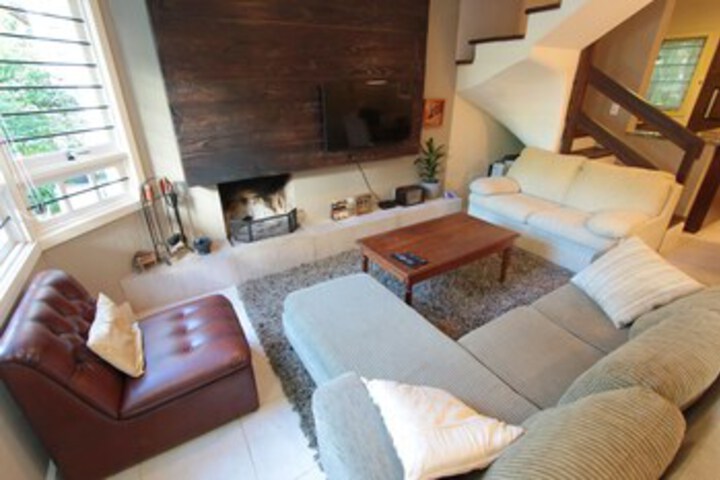 Room 4 of 11