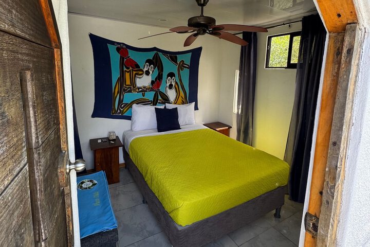 Room 48 of 193