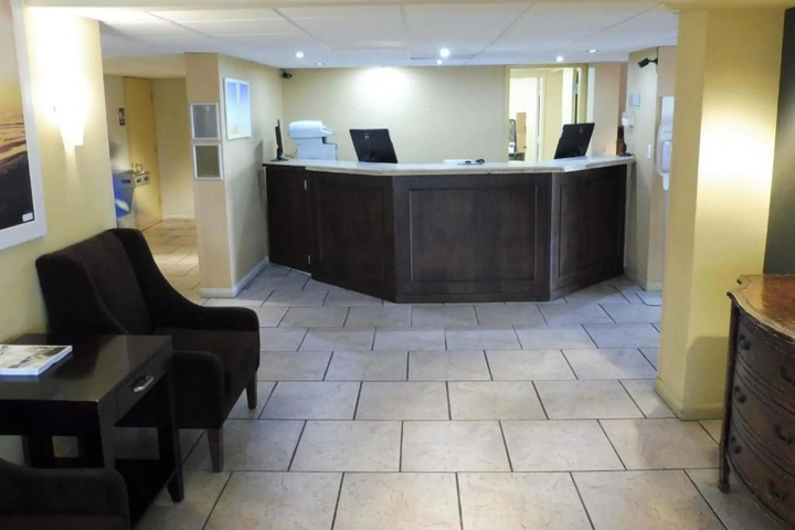 Entrance & Lobby