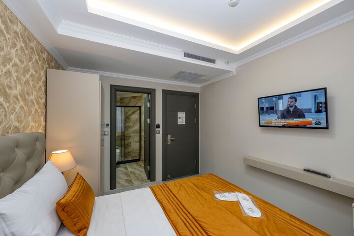 Room 34 of 75