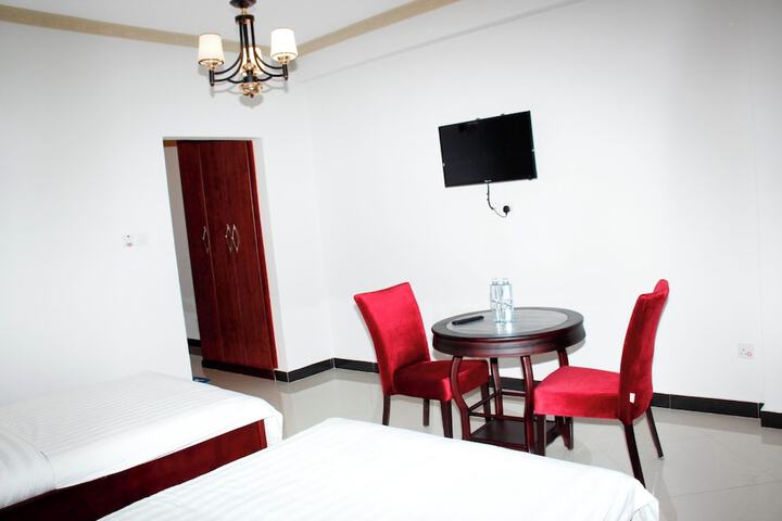 Room 52 of 117