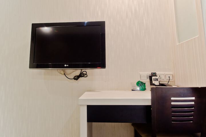 Room 13 of 50