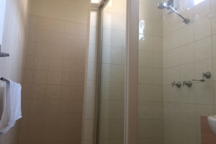 Room 107 of 192