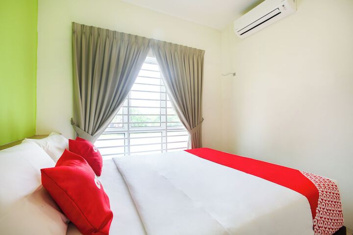 Room 10 of 24