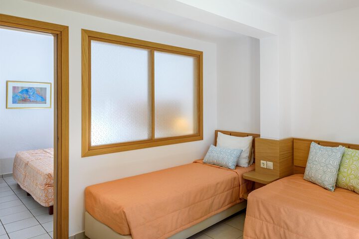 Room 17 of 138