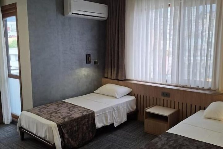 Room 3 of 55