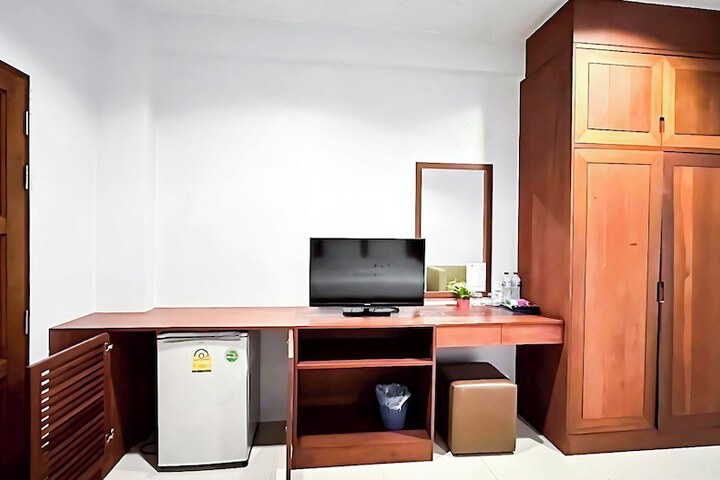Room 37 of 61