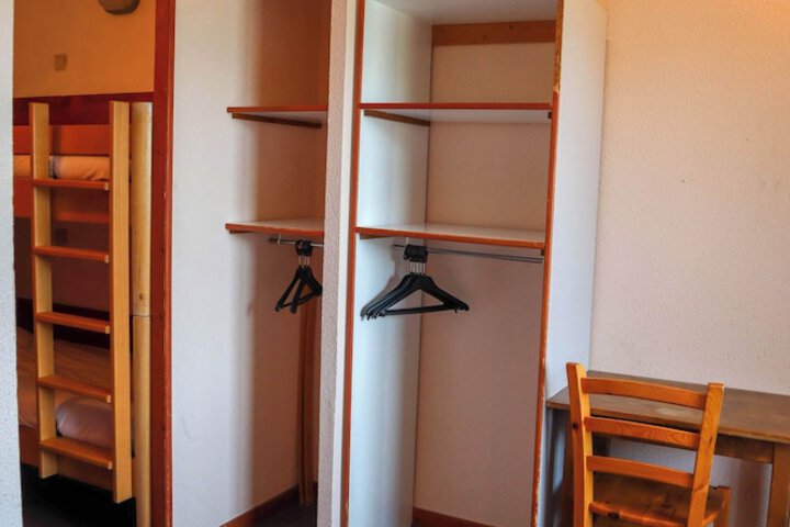 Room 14 of 25
