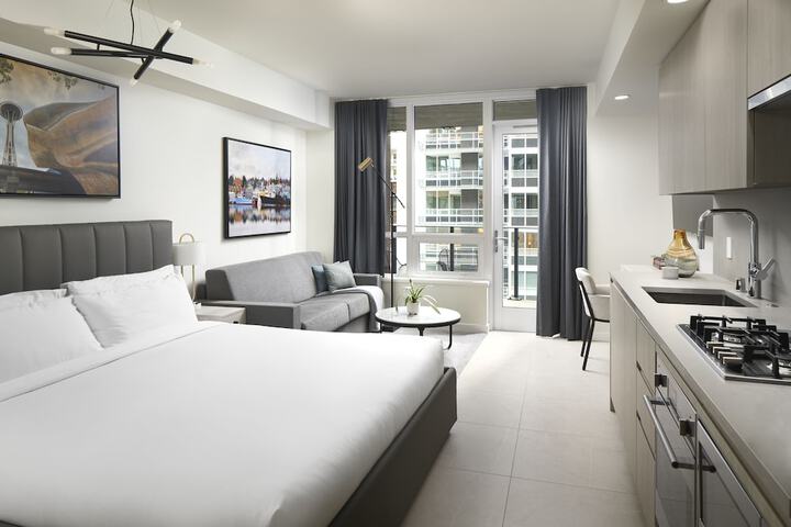 Room 3 of 79