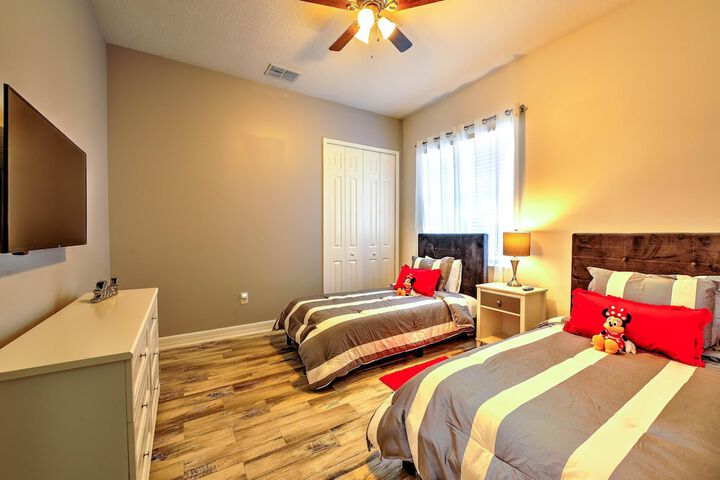 Room 10 of 44