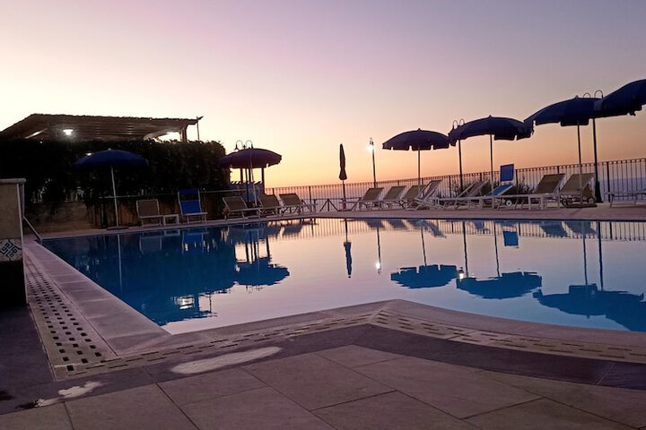 Hotel 76 of 97