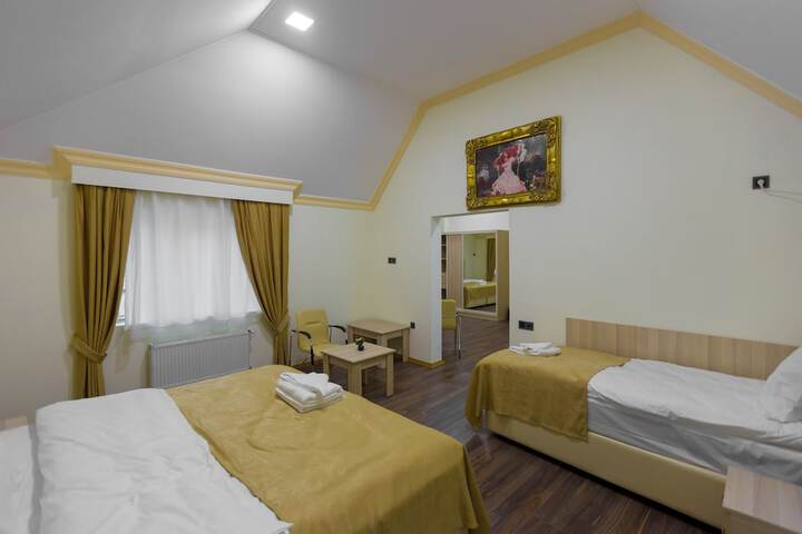 Room 27 of 45